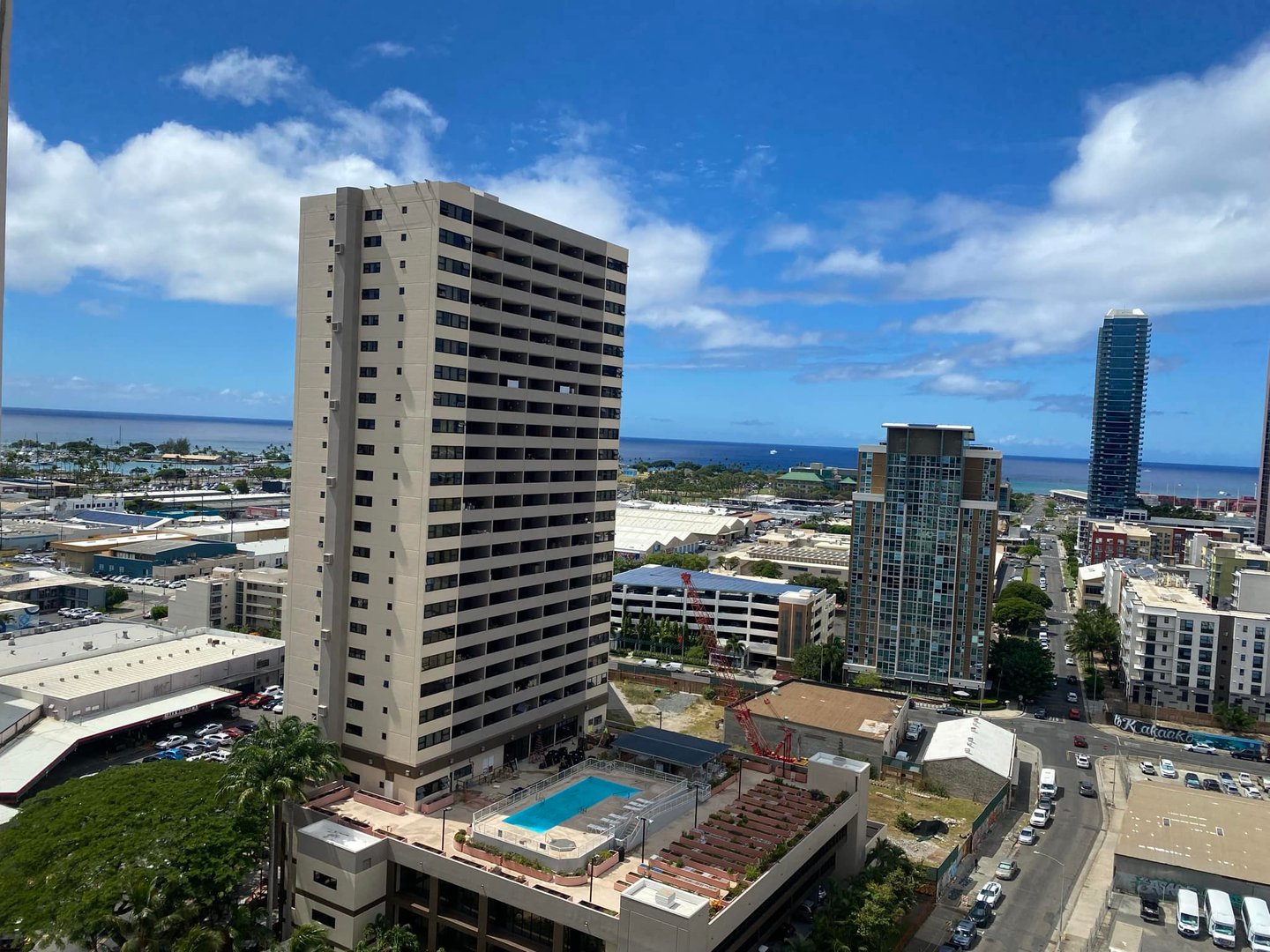 Queen Street Honolulu Balcony View